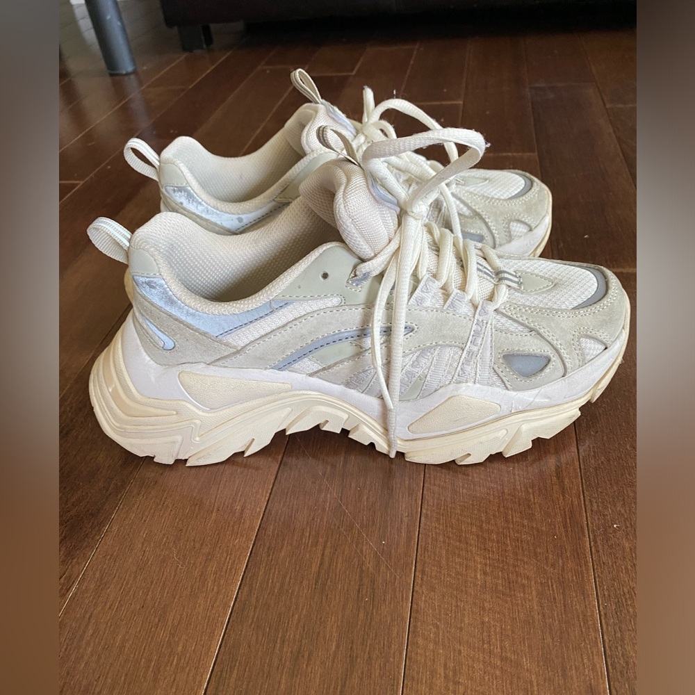 Fila Interation Beige Sneakers Men’s US 6 Shoes